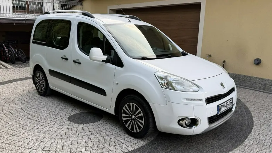 PEUGEOT Partner -