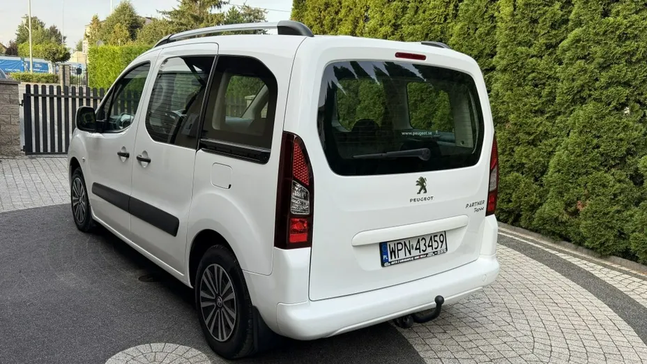 PEUGEOT Partner -