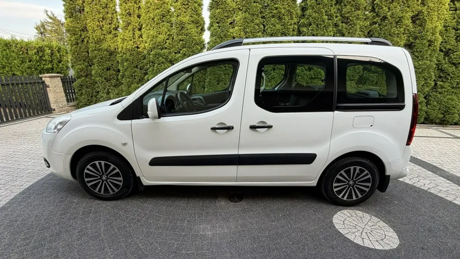 PEUGEOT Partner -