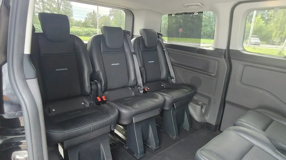 FORD Tourneo Custom -