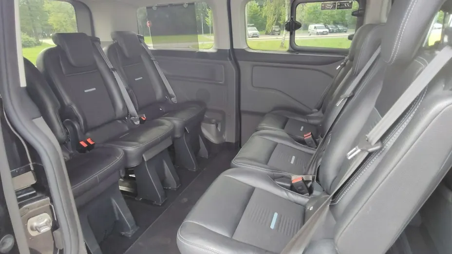 FORD Tourneo Custom -