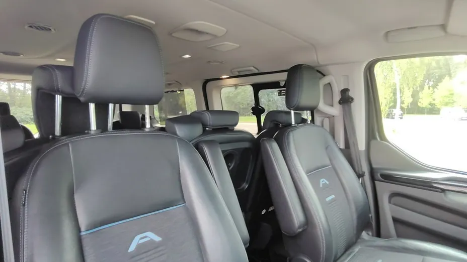FORD Tourneo Custom -