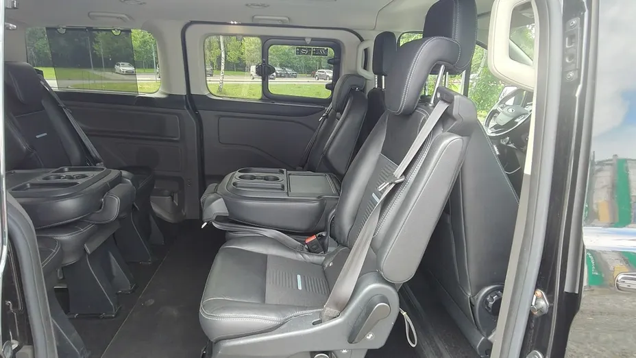 FORD Tourneo Custom -