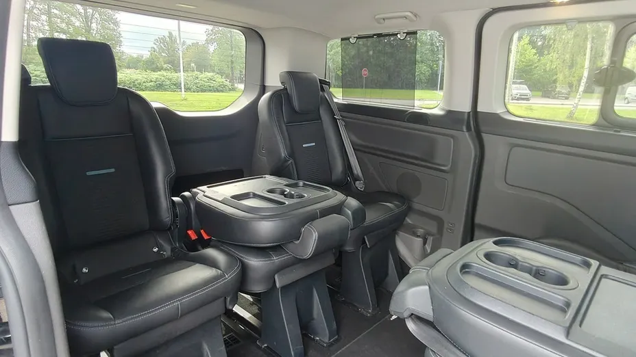 FORD Tourneo Custom -