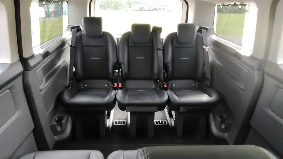 FORD Tourneo Custom -