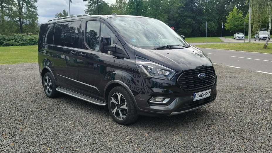 FORD Tourneo Custom -