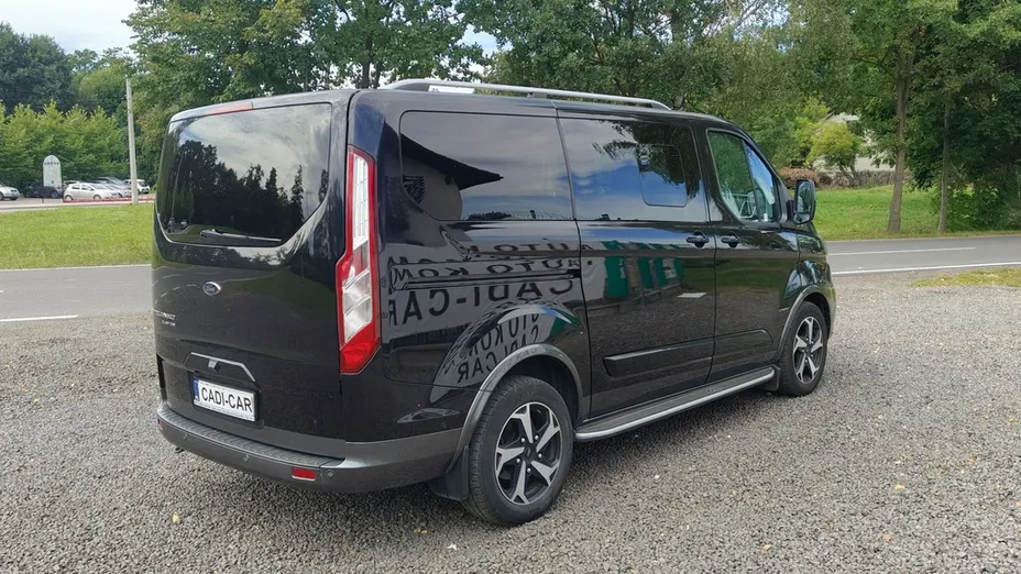 FORD Tourneo Custom -