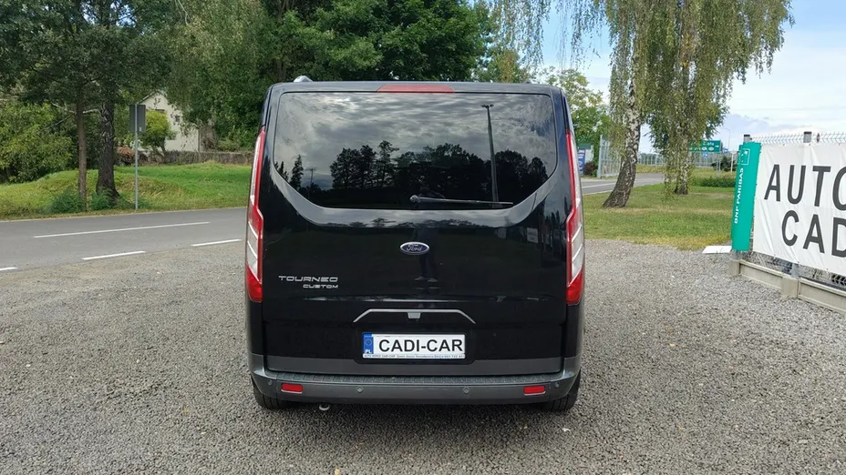 FORD Tourneo Custom -