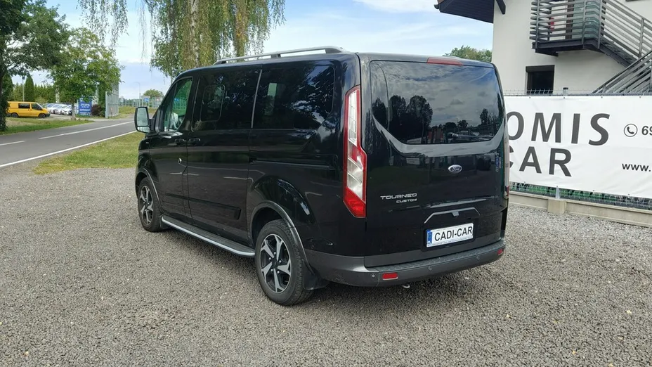 FORD Tourneo Custom -