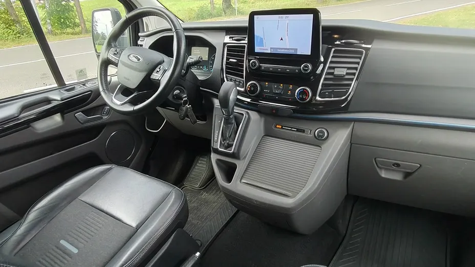 FORD Tourneo Custom -