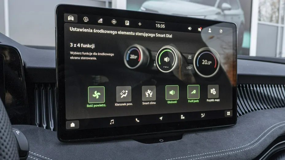 SKODA Superb -