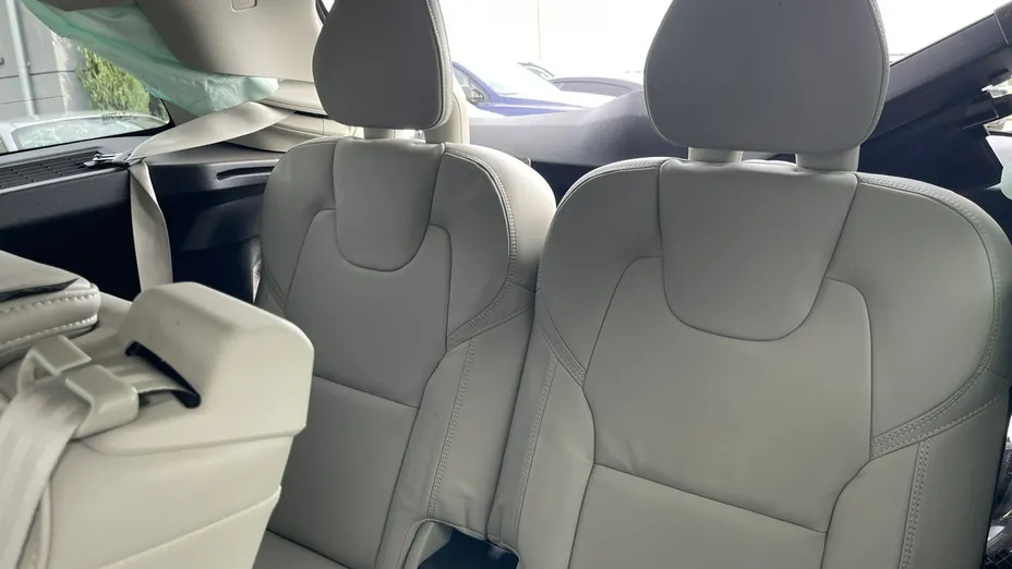 VOLVO XC90 -