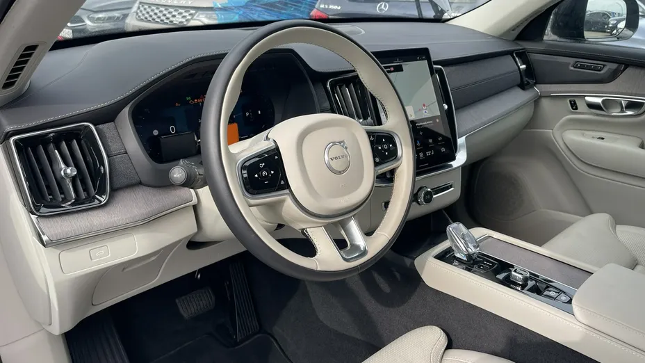 VOLVO XC90 -