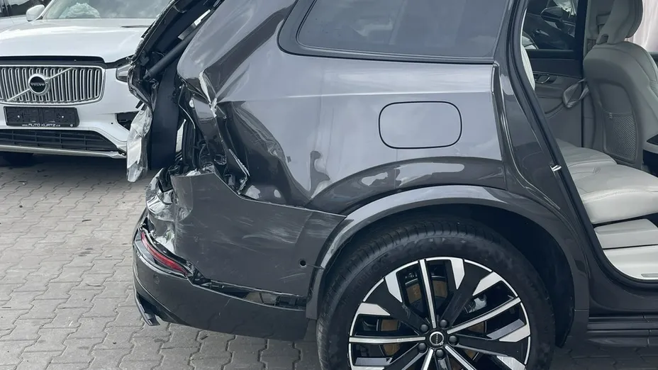 VOLVO XC90 -