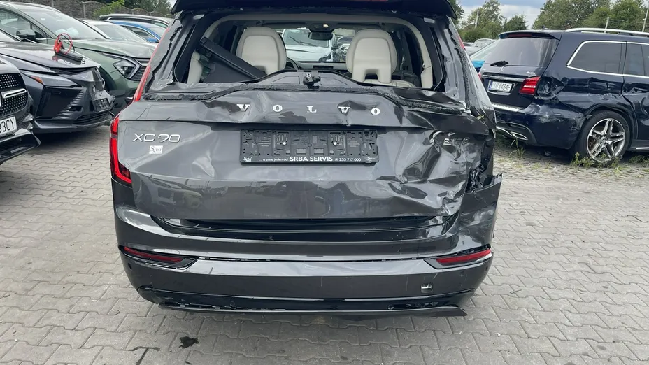 VOLVO XC90 -