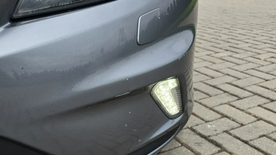 VOLVO V40 -