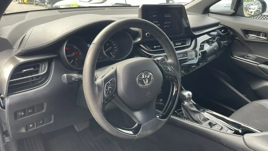 TOYOTA C-HR -