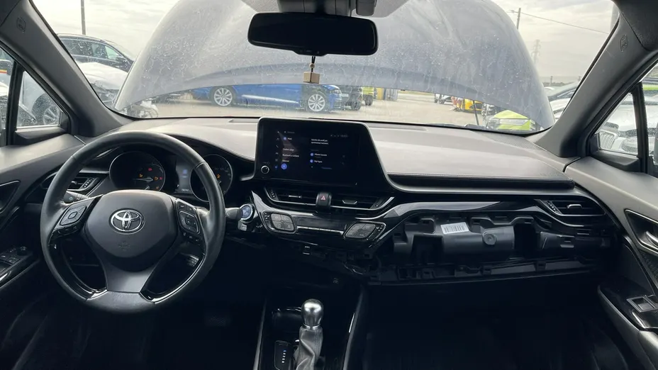 TOYOTA C-HR -