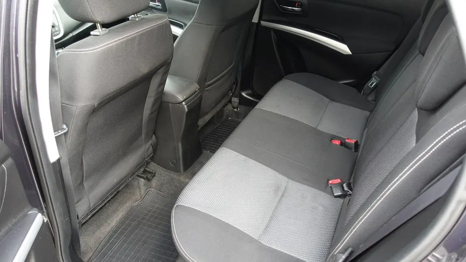 SUZUKI S-Cross -