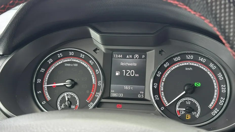 SKODA Octavia -