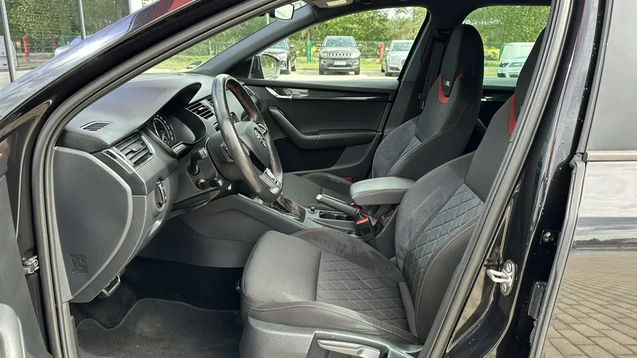SKODA Octavia -
