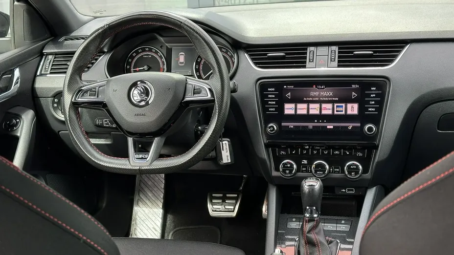 SKODA Octavia -