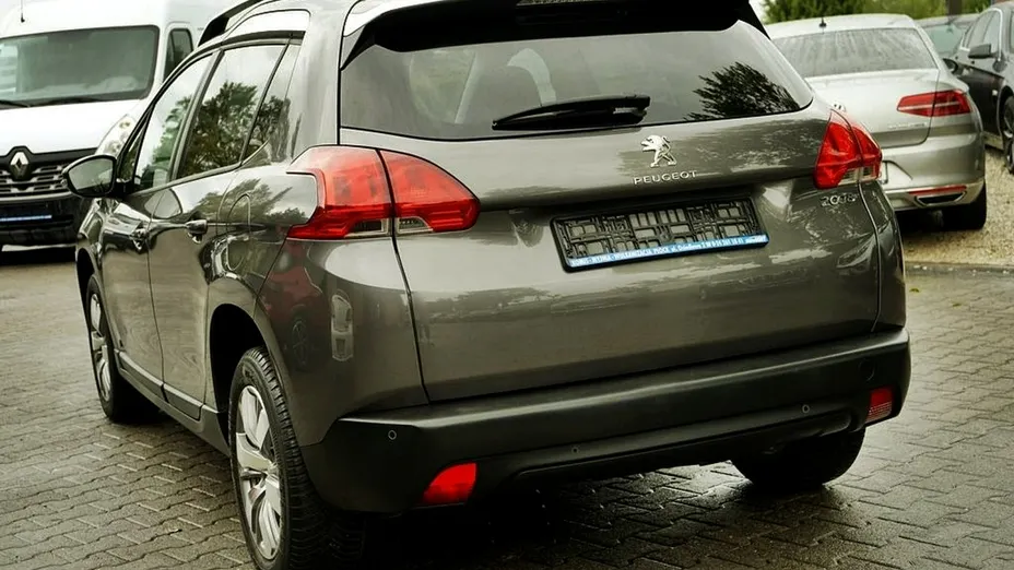 PEUGEOT 2008 -