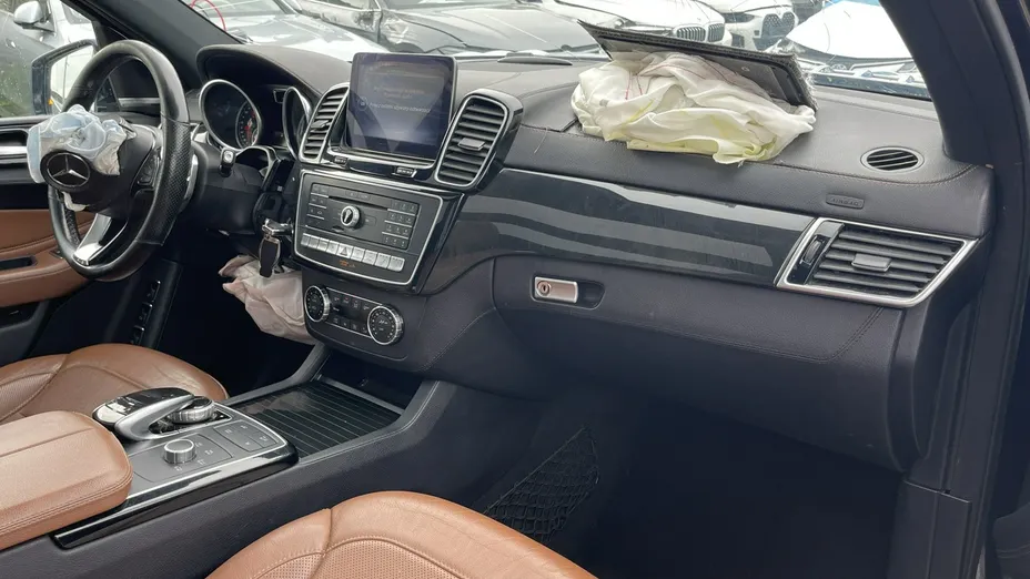 MERCEDES-BENZ GLS -