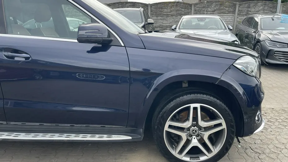 MERCEDES-BENZ GLS -