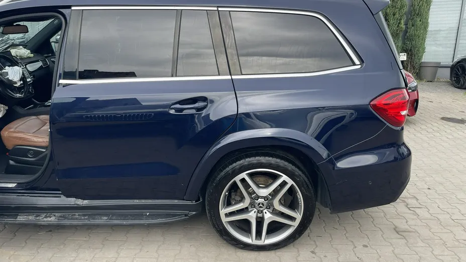 MERCEDES-BENZ GLS -
