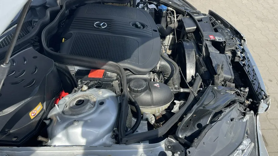 MERCEDES-BENZ E Klasa -