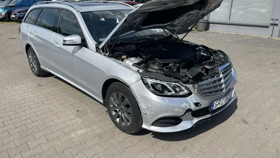 MERCEDES-BENZ E Klasa -