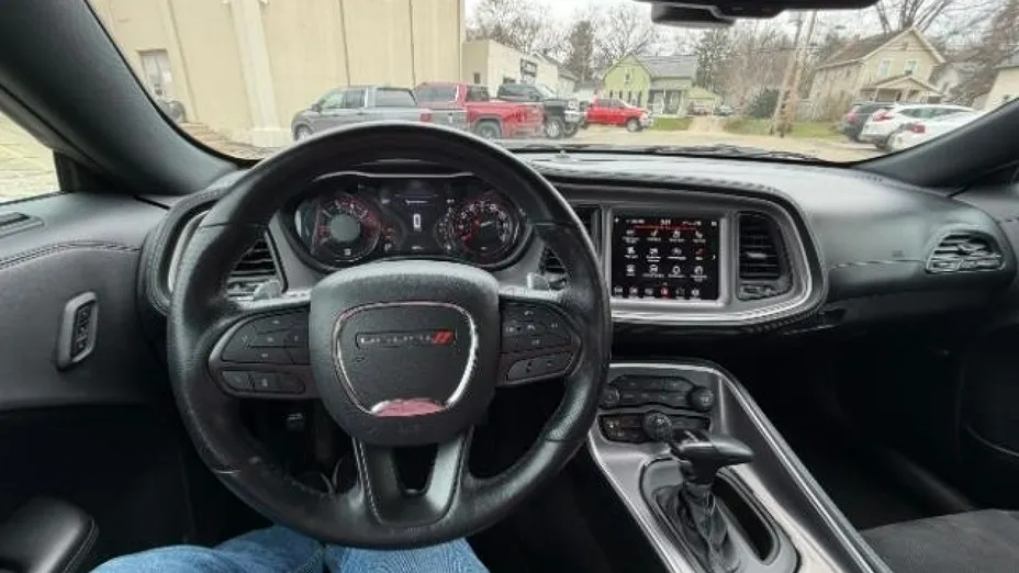 DODGE Challenger -