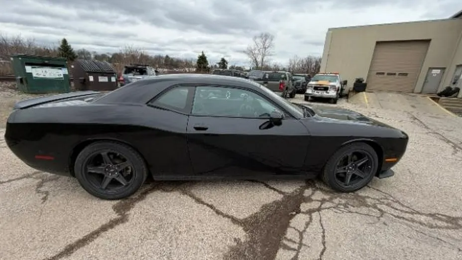 DODGE Challenger -