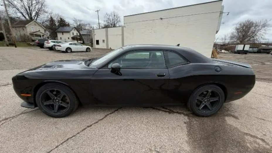 DODGE Challenger -