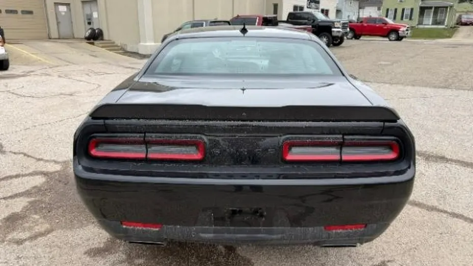 DODGE Challenger -