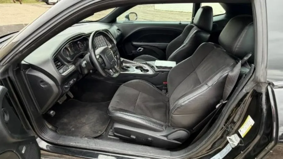DODGE Challenger -