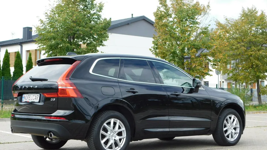 VOLVO XC60 -