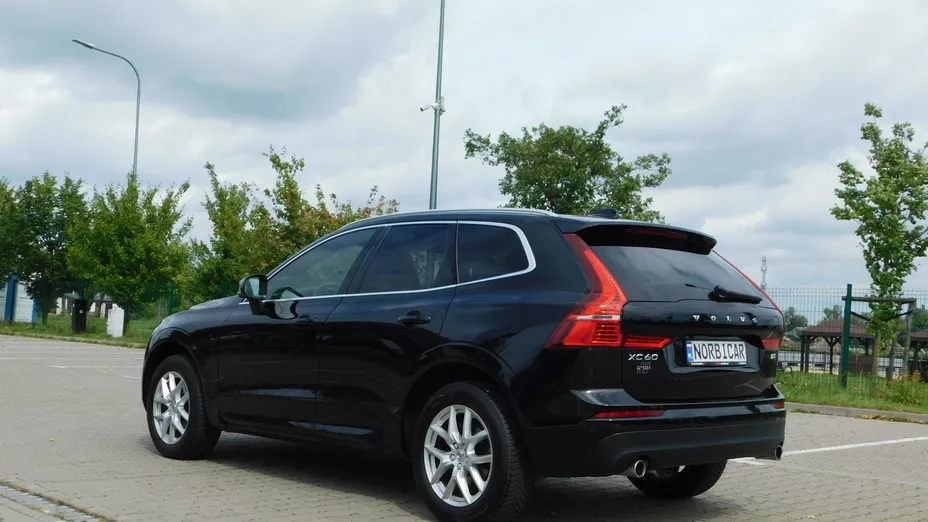 VOLVO XC60 -
