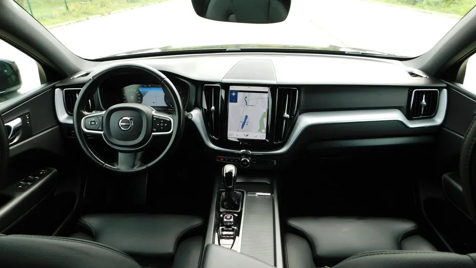 VOLVO XC60 -