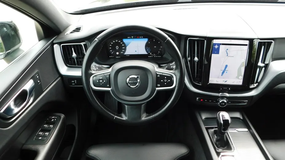 VOLVO XC60 -