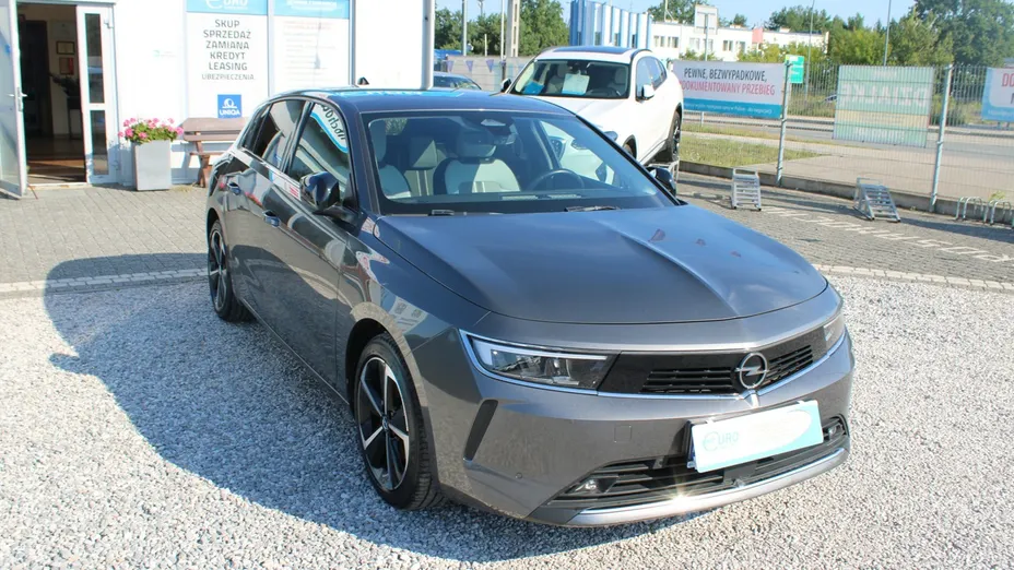OPEL Astra -
