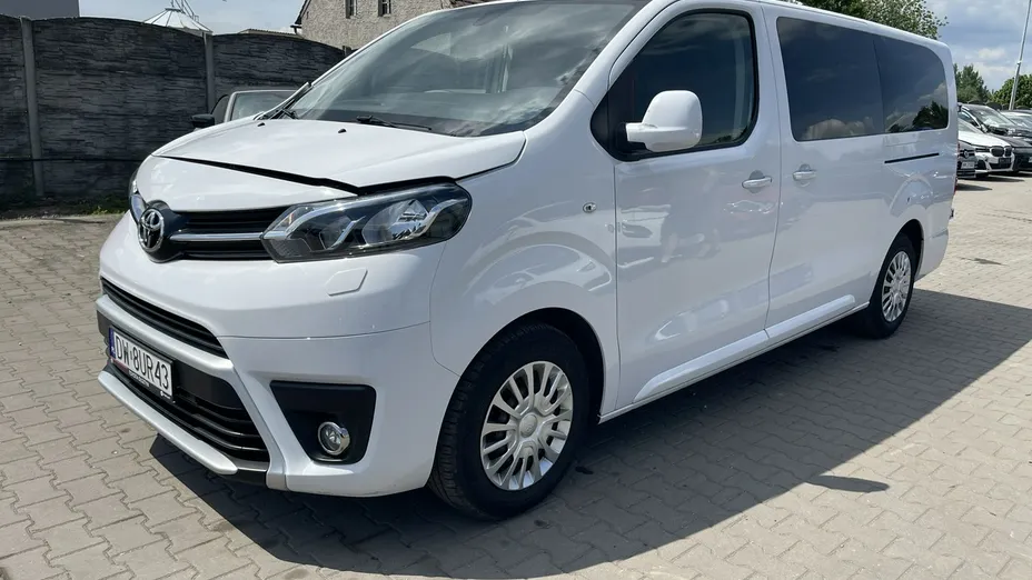 TOYOTA Proace Verso -
