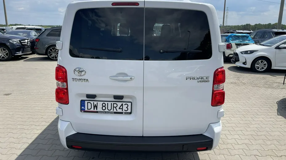 TOYOTA Proace Verso -