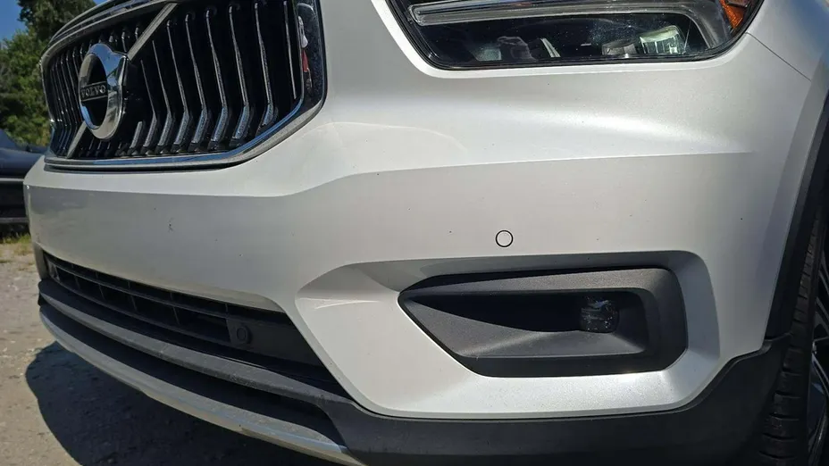 VOLVO XC40 -