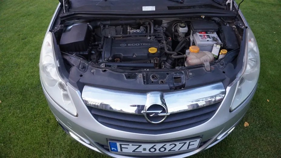 OPEL Corsa -