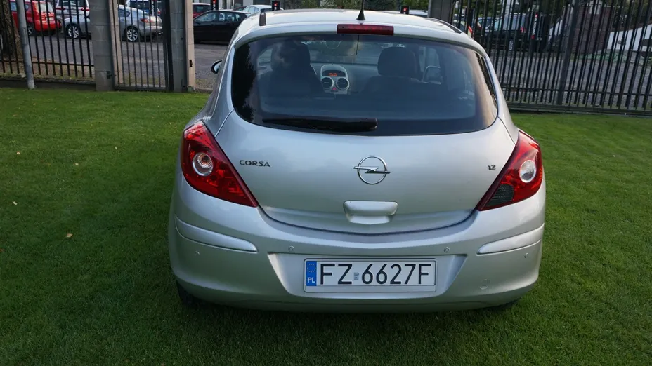 OPEL Corsa -