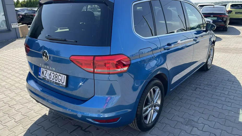 VOLKSWAGEN Touran -