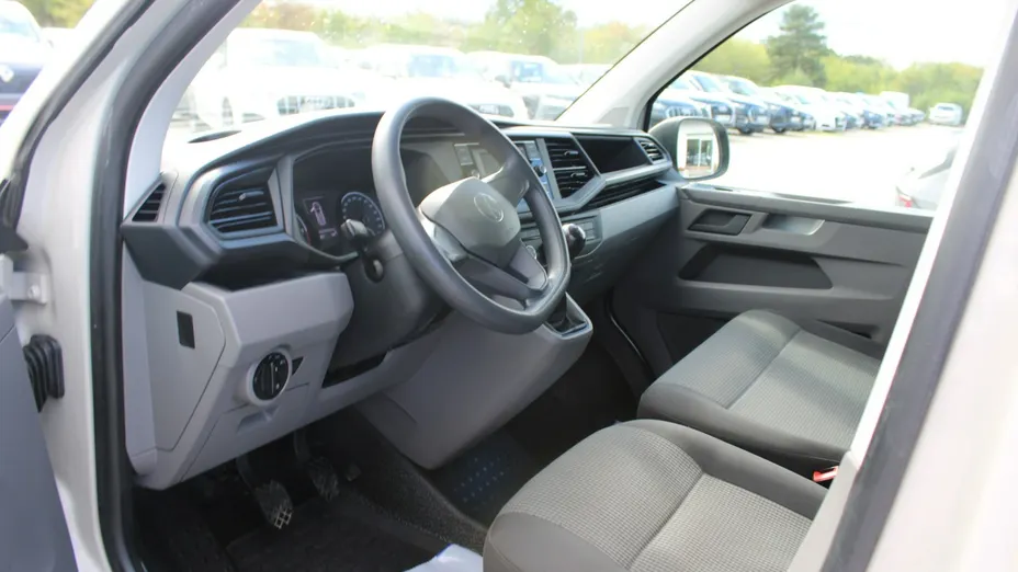 VOLKSWAGEN Transporter -