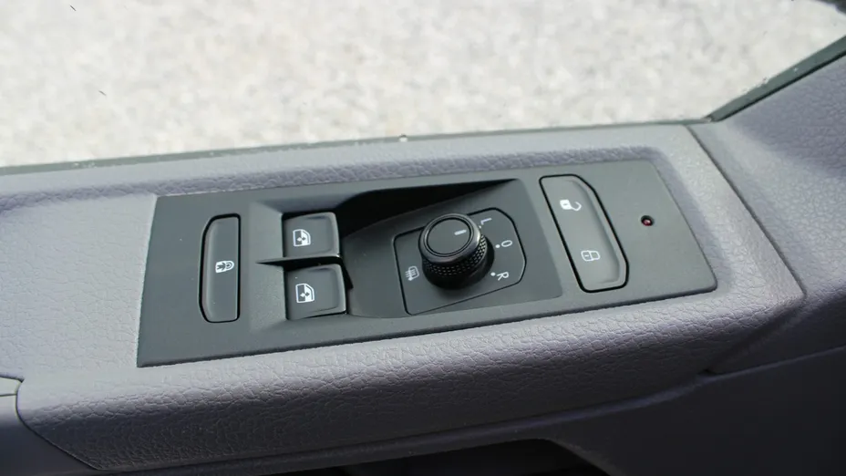 VOLKSWAGEN Transporter -